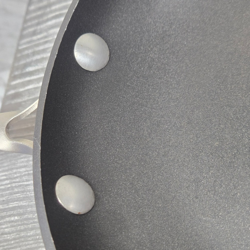 Cooking with Calphalon 8 Inch Nonstick Hard Anodized Aluminum Frying Pan 1388 - Picture 6 of 9